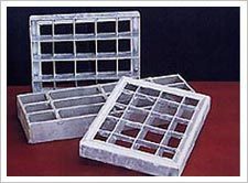 三種特殊鋼格板 錢(qián)眼產(chǎn)品解析與應(yīng)用